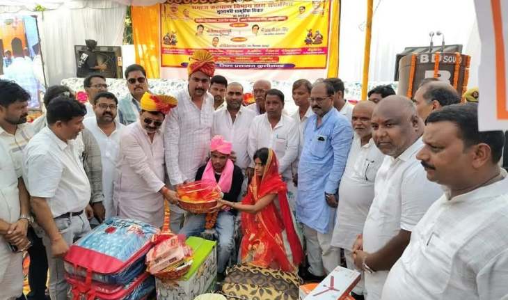 कुशीनगर में 134 जोड़े हुए विवाह बंधन में