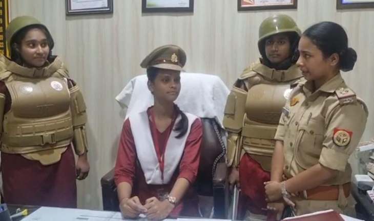 प्रतापगढ़ में छात्रा रिया गुप्ता बनी एक दिन की थानेदार