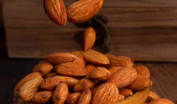 बादाम का असली पोषण छिलके में छिपा है