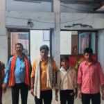 खड्डा पुलिस बनी मिसाल! 4 घंटे में बरामद किए तीन लापता बच्चे!