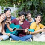 हर रोज बात नहीं, फिर भी दिल से जुड़े रहते हैं कुछ Friends!