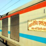 Bihar : चलती ट्रेन में सांप, गया स्टेशन पर मच गया हड़कंप!