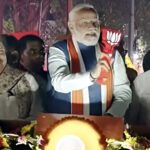 Bihar Election : नीतीश के बिना पटना में PM मोदी का रोड शो, फूलों की बारिश और आरती से हुआ स्वागत!