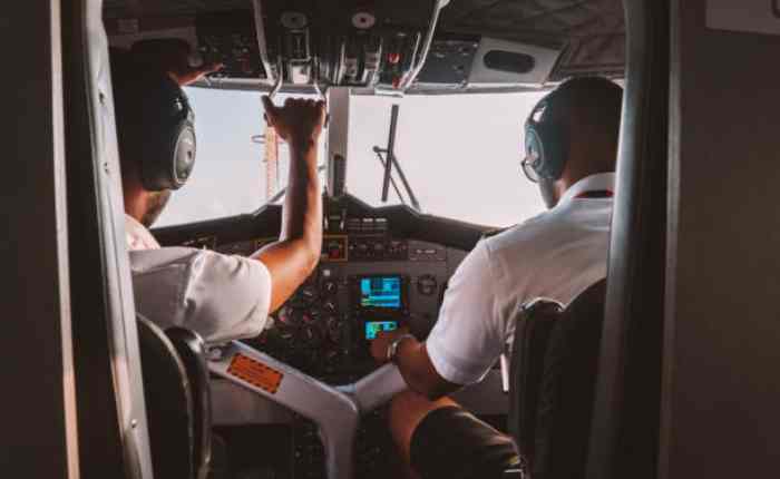 Pilot career after 12th