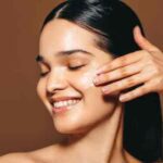 FaceCareTips: बिना महंगे प्रोडक्ट्स के चमकदार त्वचा पाने का आसान तरीका