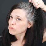 Hair: क्यों सफेद हो रहे हैं?