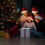 Christmas 2025: क्या गिफ्ट दें? दोस्त, परिवार और बच्चों के लिए परफेक्ट आइडियाज!