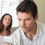 Partner: हमेशा मोबाइल पर क्यों? ये बातें हो सकती हैं