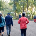 LifestyleTips: बिना जिम जाए फिट रहना चाहते हैं? रोज इतने कदम चलना शुरू करें