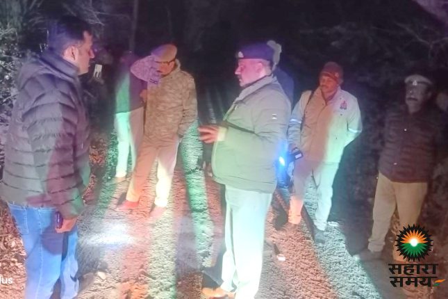 Sitapur: A 20-year-old feud ended with the bloodshed of a father and son, with two deaths shaking the area.