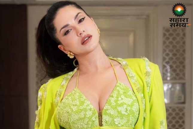 Mathura: Saints protest against Sunny Leone's program, chaos ensues!
