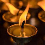 DailyPuja: हर दिन घी का दीपक जलाने से प्रसन्न होते हैं देवी-देवता