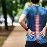 SpinePain: बार-बार रीढ़ में दर्द होता है? डॉक्टर बताते हैं असली वजह!