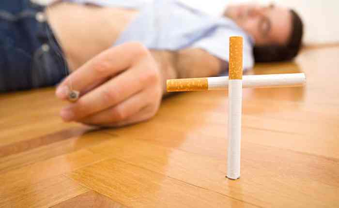 सिगरेट छोड़ना है आसान, ये तरीके