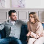 Relationship Tips: बिना बहस किए मन की बात कहना सीखिए, ये तरीका बदल देगा रिश्ते!