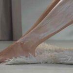 HomeRemedies: पैरों को मुलायम और चमकदार बनाएं