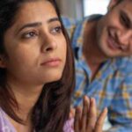 RelationshipTips: पति या बॉयफ्रेंड झूठ बोल रहे हैं? ये आसान तरीका तुरंत पकड़ें!