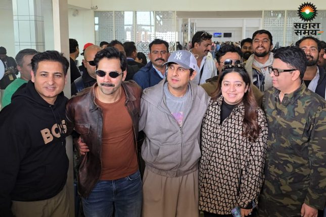 'Border 2' team in Jaisalmer at the launch of 'Ghar Kab Aaoge', Sonu Nigam gets emotional