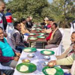 फाइलों के बीच भी रिश्तों की खुशबू: निबंधन कार्यालय में दही-चूड़ा के संग सौहार्द की मिठास