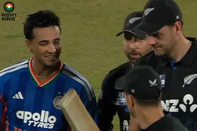 IND vs NZ: Abhishek's stormy innings saw New Zealand players also inspecting his bat.