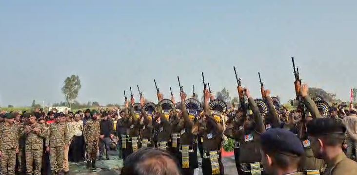 शहीद का पार्थिव शरीर गांव पहुंचते ही टूटा सब्र, मची चीख-पुकार