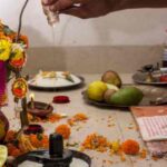 Mahashivratri 2026: शिवलिंग पर ये चीज चढ़ाई तो घर में आएगी सुख-समृद्धि!