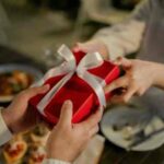 ValentineDay2026: पर ऐसा सरप्राइज दें, पार्टनर हो जाएंगे इमोशनल!