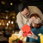 ValentineDayGifts: वैलेंटाइन डे पर ये गिफ्ट दिया तो रिश्ता खतरे में!