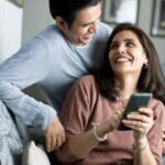 RelationshipTips: रिलेशन में सिर्फ रोमांस नहीं, मानसिक कनेक्शन भी जरूरी है