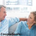 RelationshipTips: कमाने की मजबूरी में खो न दें अपने रिश्ते, ये 3 टिप्स अपनाएं