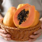 PapayaBenefits: सुबह पपीता खाने से पेट और स्किन दोनों होंगे फिट!