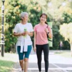 Morning Walk: गर्मियों में खाली पेट मॉर्निंग वॉक सही या गलत? एक्सपर्ट की राय