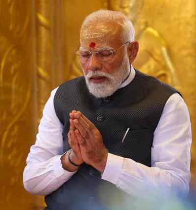 प्रधानमंत्री नरेंद्र मोदी ने आज काशी विश्वनाथ मंदिर सर्वार्थ सिद्धि योग में किया पूजा