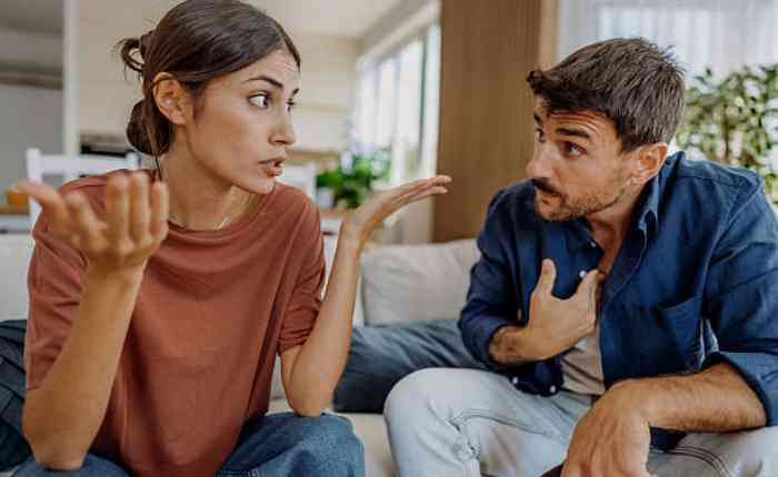 खुलकर बात-चीत करना