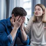 Relationship Tips: लड़कों की ये आदत रिश्ते को धीरे-धीरे खत्म कर देती है?