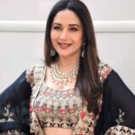 Madhuri Dixit: कैसे बनीं बॉलीवुड की धक-धक गर्ल?