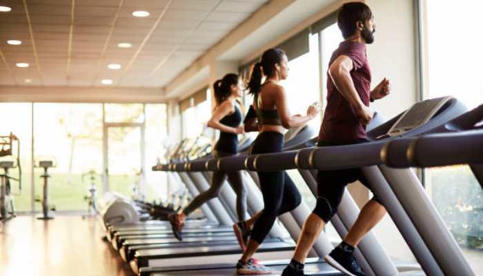 Heart Attack से पहले शरीर देता है ये संकेत